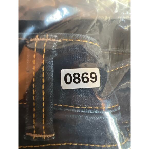 CAbi Ankle Jeans women’s Sz 8 Dark Wash Denim
Blue Casual Stretch Athleisure - Picture 10 of 10